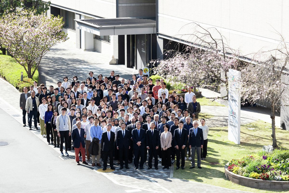 iPS細胞発見20年、新所長が山中教授依存を認め改革宣言