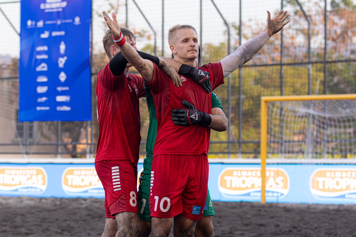 La Selecta tweet media