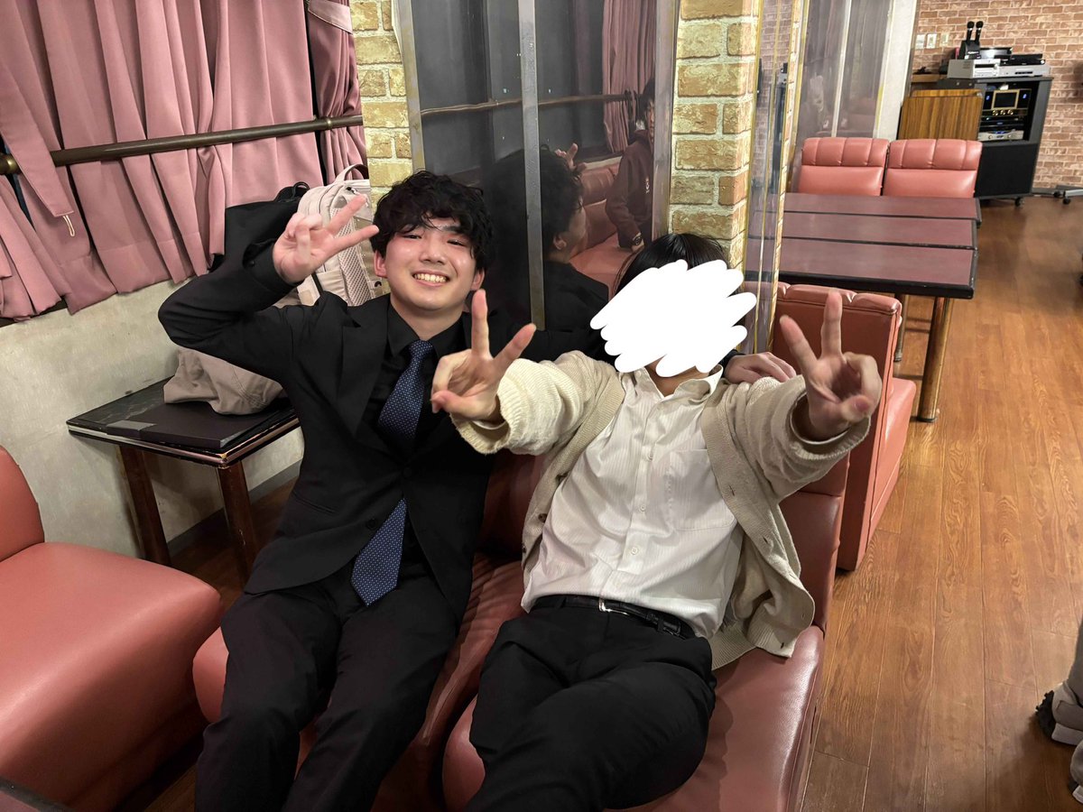 kucpanda's tweet photo. 【団員紹介⑤】
今年の団の長はこの男！3回生の男子の中では極めて稀な常識人枠。一方で愛らしい部分もあり、化学やガンダムの話題になるとお喋りに👀✨
その二面性に誰もが虜になってしまいます！

あだ名：チェスタ
学部：京都大学工学部
出身：愛知県
パート：トップ
#京大合唱団 https://t.co/d3ZDZENhp5