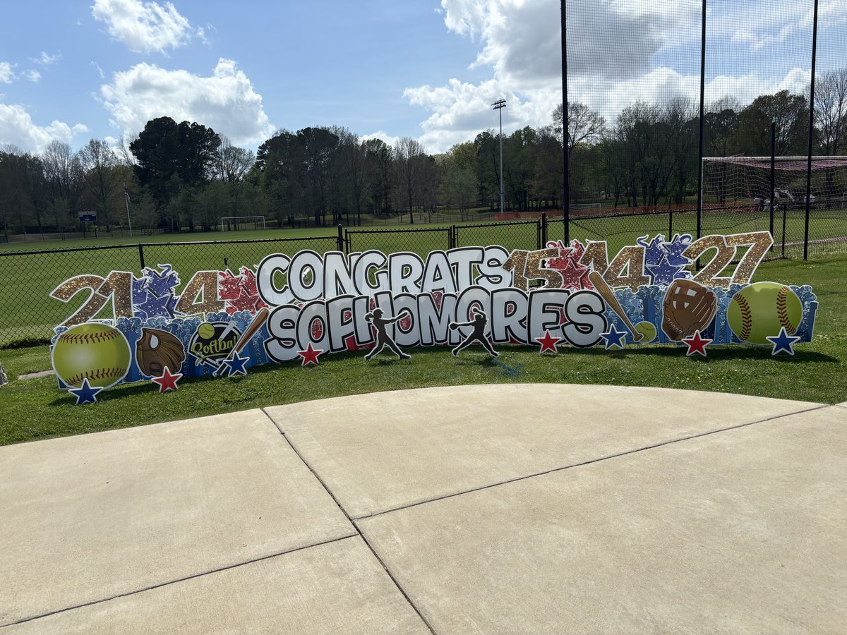 Sophomore day sweep! Thank you to these 5 who have stuck with NW through it all and come out on top! Thank you for leading this team and representing NW well! ♥️ our Sophomores! #RangerUp #AllN