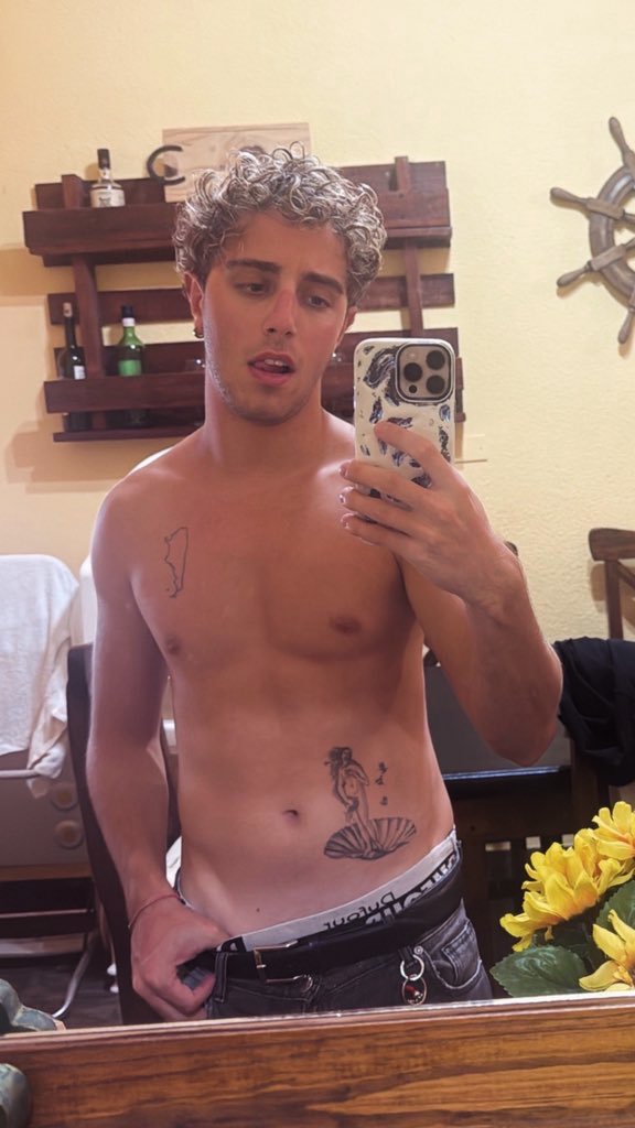 La Tia Sebi ☕️ tweet media