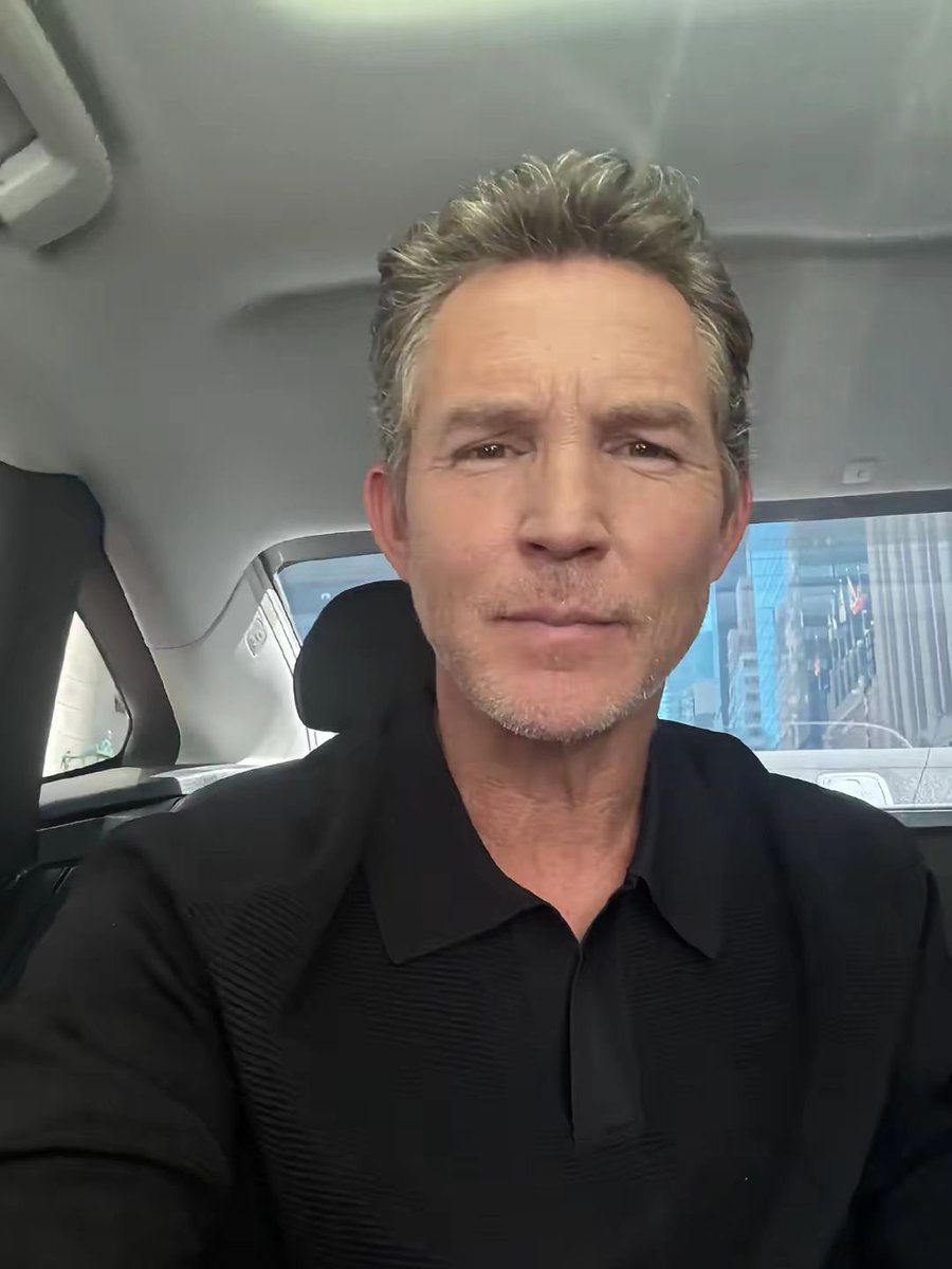 leia ୨ৎ vampire titus ceo tweet media