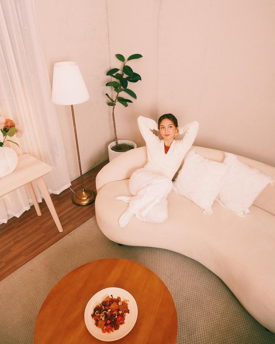 absbyamy986's tweet photo. With this sweltering summer heat, I'm thankful for lazy days when I can just stay in and keep fresh with TCL FreshIN 3.0! 🧊 https://t.co/4hVwz1U6U1