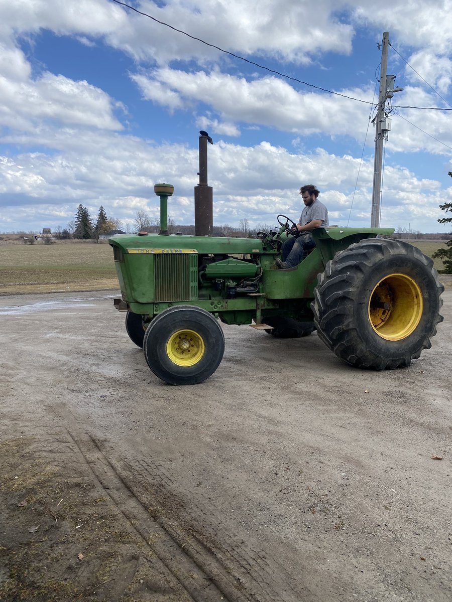 Agwilly01's tweet photo. The boys and I finally finished a 5020 repower. Very happy with the results 🚜😎 https://t.co/uwBbrFosBz