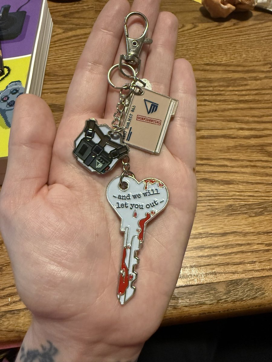 roogie 📚 tweet media