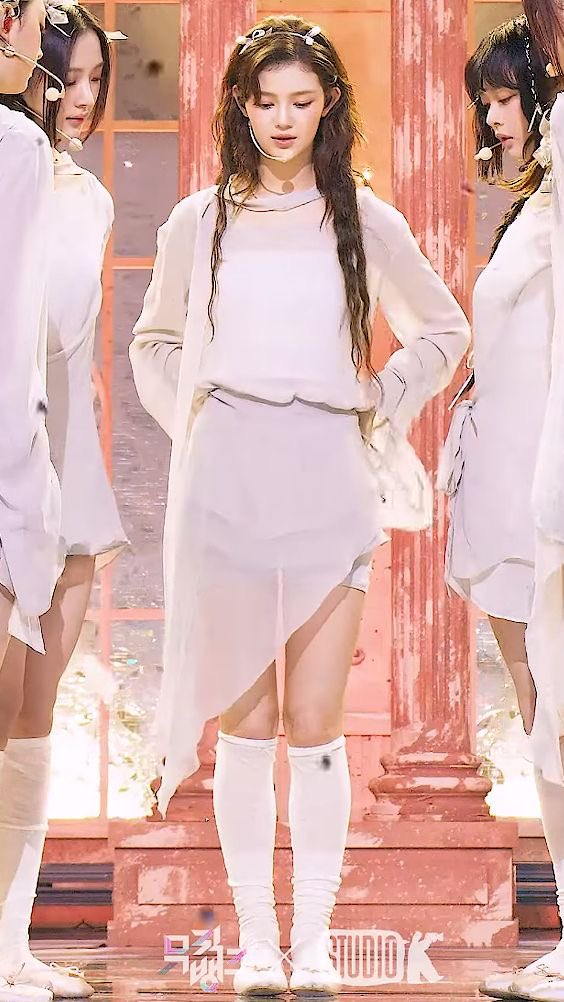 Holy ENHYPEN IS 7 tweet media