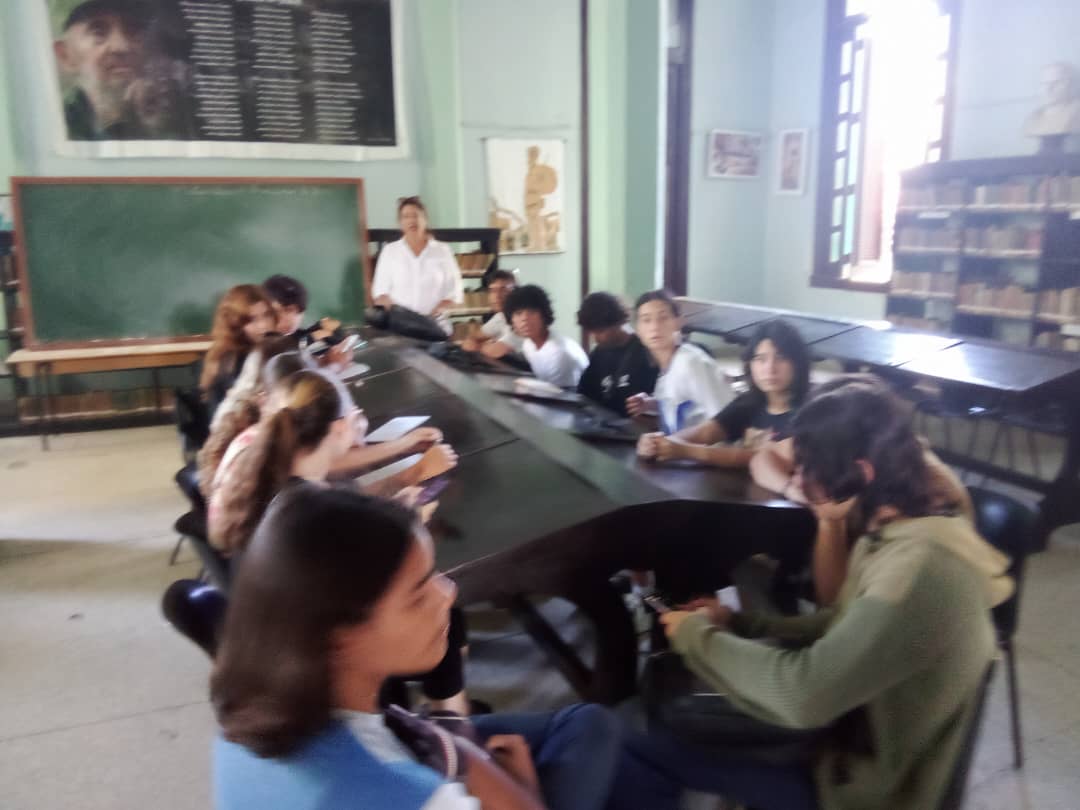 Curso teórico práctico en el IPU José Luis Dubroq con la participación de la instructora Heydis.
 #GobMtz #CubaMined #MatancerosEnVictoria #dgmemtz