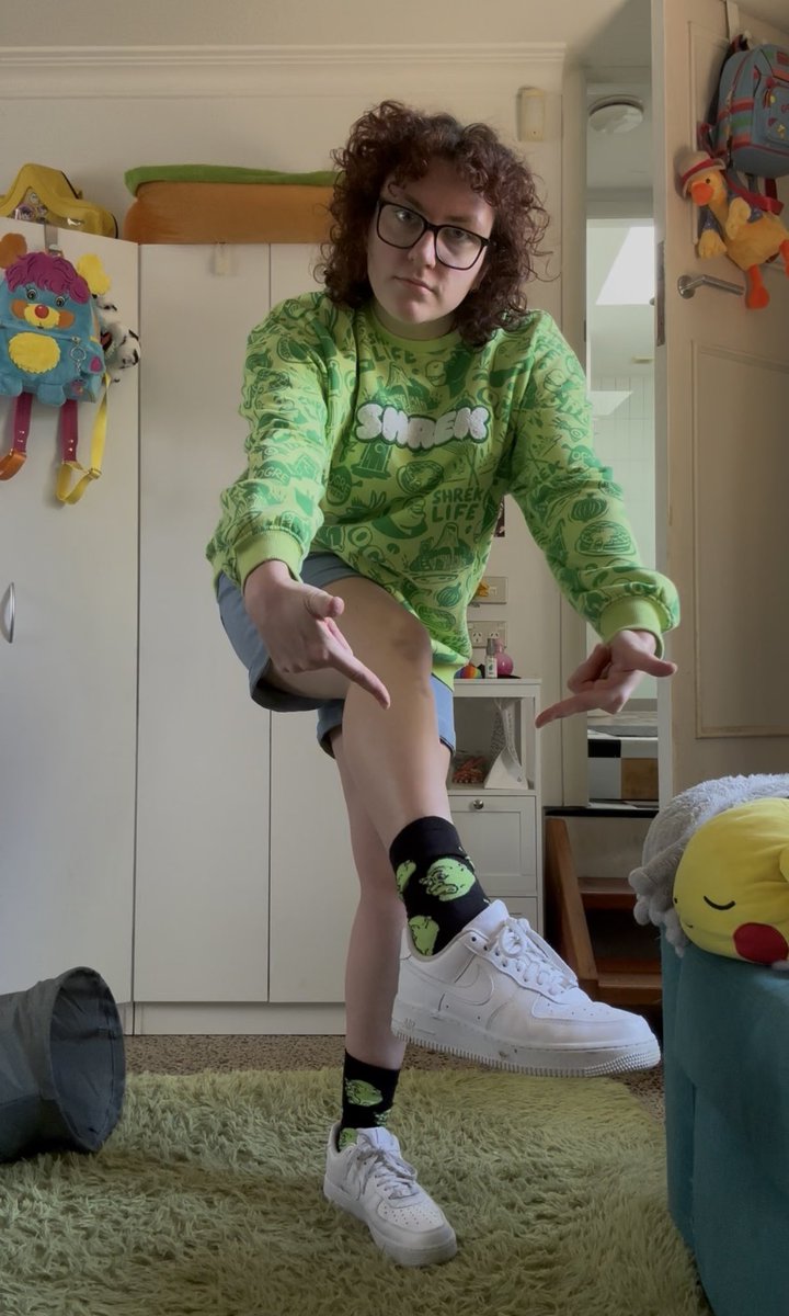 Ju / Julie tweet media