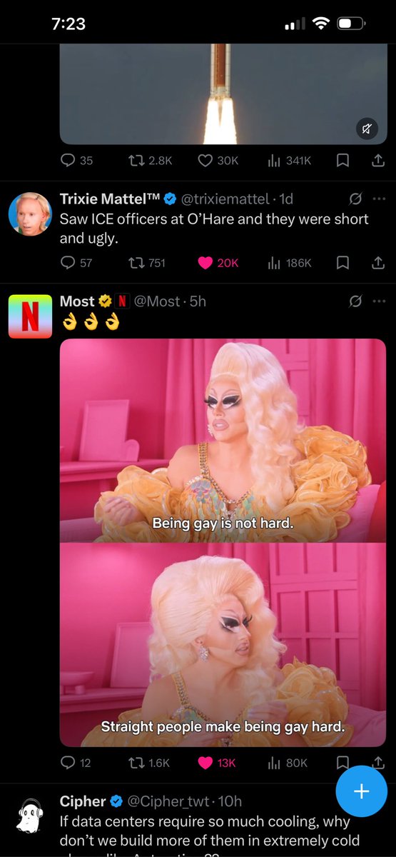 SethTheCathar's tweet photo. @ThaneAnakin @trixiemattel Same girl https://t.co/P7tnNHBfle