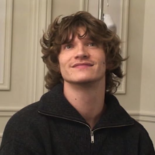 chris ⊹ tweet media