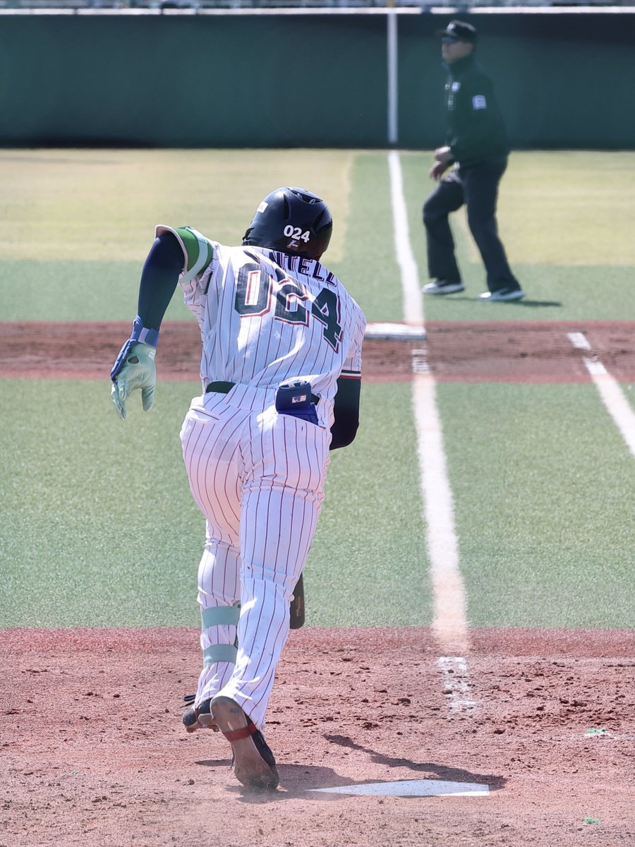 しんしん tweet media