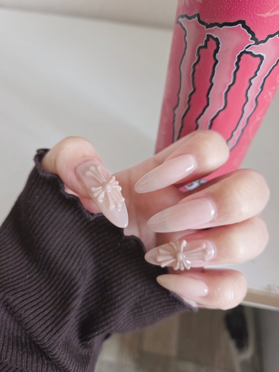 みおりす👻 tweet media