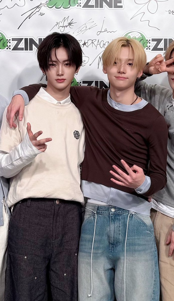 isey 𑣲 tweet media