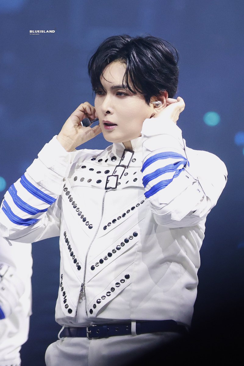 BLUE_ISLAND9 tweet media