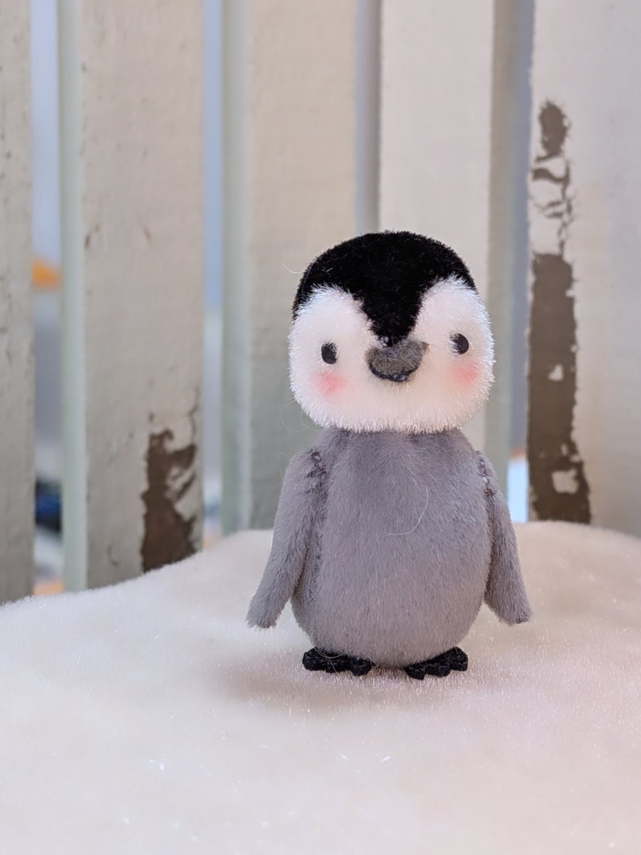 sharon_emimal's tweet photo. 今日から通販が始まります🐻‍❄️🐧💕
よろしくお願いします😊
#タイムロマン #企画展 #通販 #ワールドツアーベア #テディベア #ペンギン  #Emimal https://t.co/tMDy825dWx