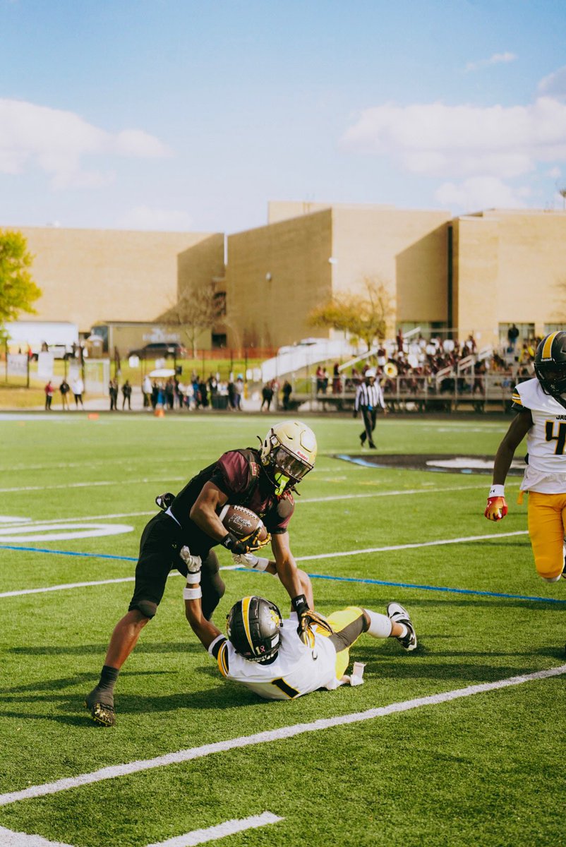 AmareHarrison_'s tweet photo. Announcing my commitment April 10th on signing day! #blessed https://t.co/12E0w0CzX9