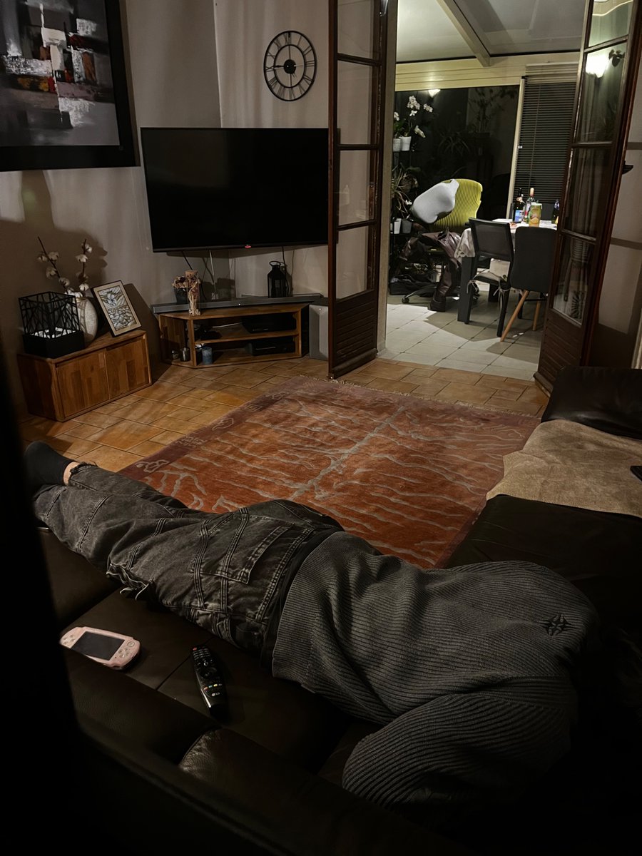 THOMASETTE EDISONETTE #pepettegeekettemixtape tweet media