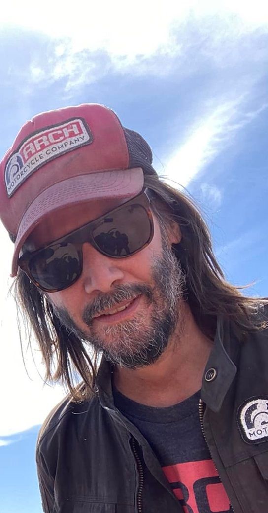 Real Keanu Reeves tweet media