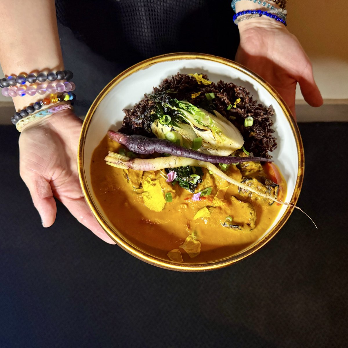 Suis Generis tweet media