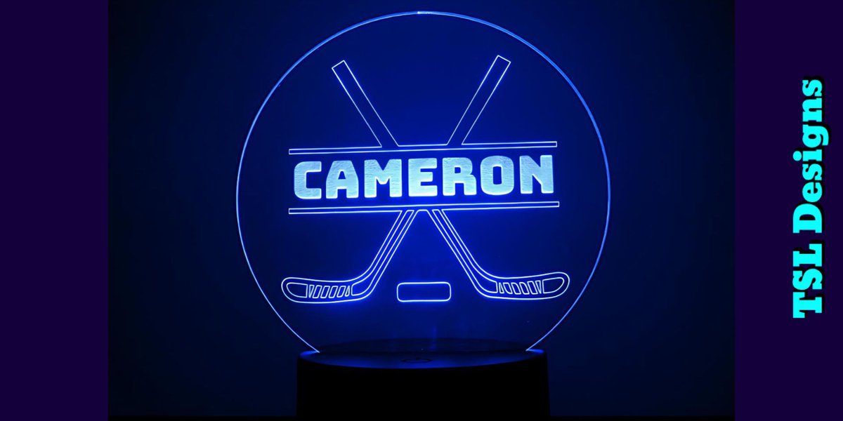 bythebeach1214's tweet image. Score big with this personalized hockey night light! 🏒Featuring vibrant LED colors and an easy-to-use remote, it’s the perfect way to add a cool, custom glow to any hockey fan’s room.
etsy.com/listing/176075…
#hockeygift #nightlight #personalizedgift #sportsdecor #kidsroomdecor