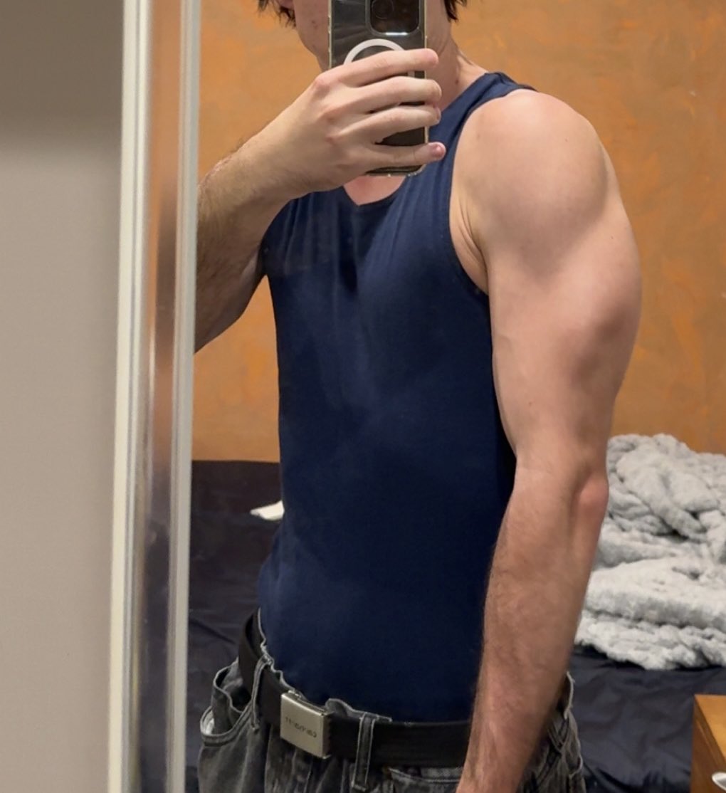 Inverted tweet media