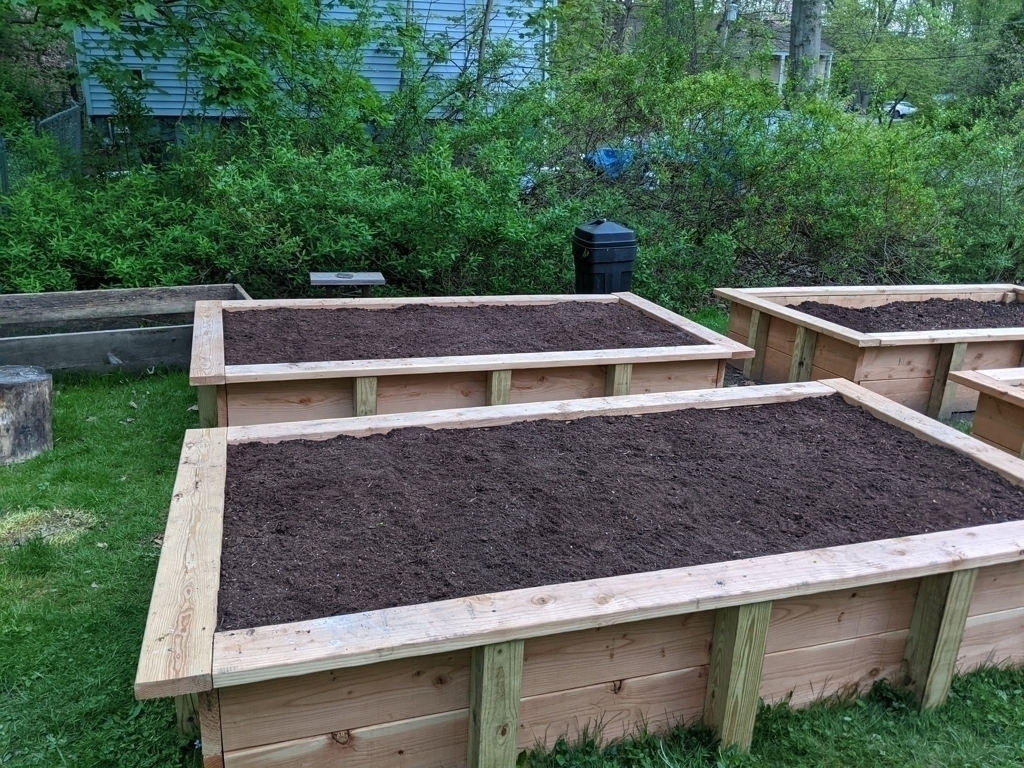 learn_dirt's tweet photo. 🌿 Stop fighting your garden — raise it! No more aching knees or messy plots. Build your own strong raised garden beds with our step-by-step  plans. Instant download!
https://t.co/dBEsNTKd47 https://t.co/pLEN6u4UPe