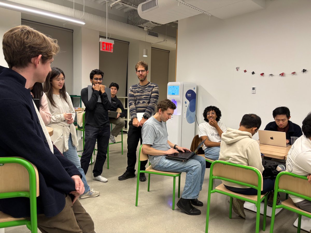 Eric Zhang tweet media