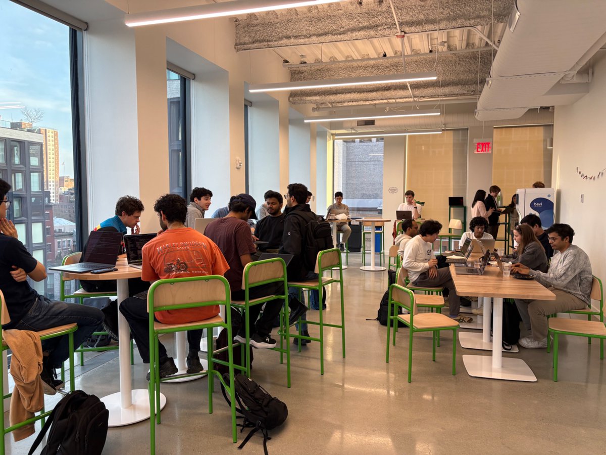 Eric Zhang tweet media