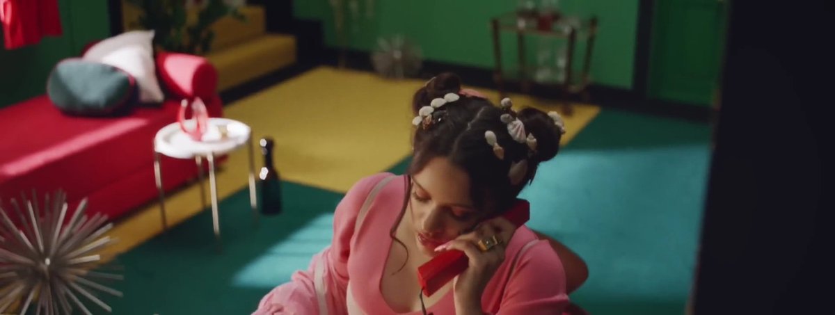 primadonna tweet media