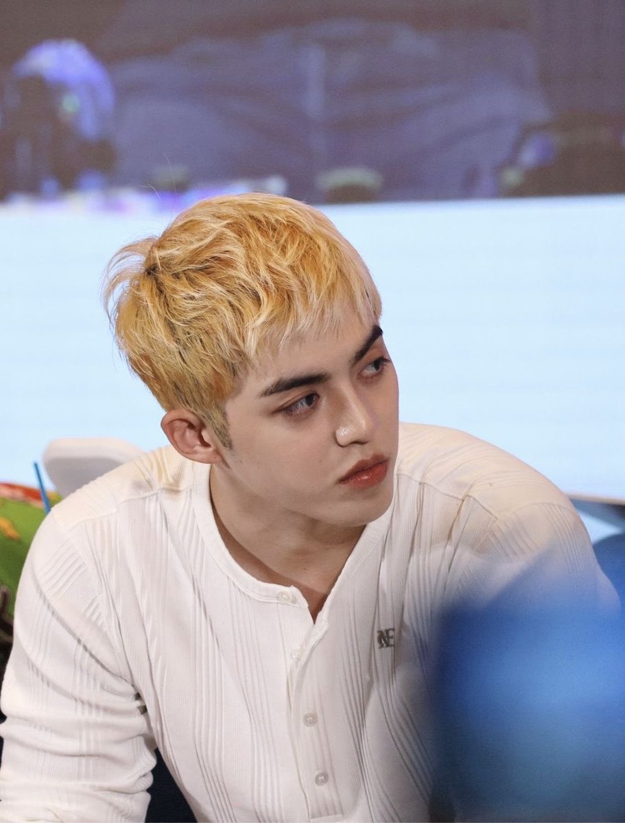 .𖥔 ݁ ˖ cheoli 🍒ྀིྀི | ia📚 tweet media