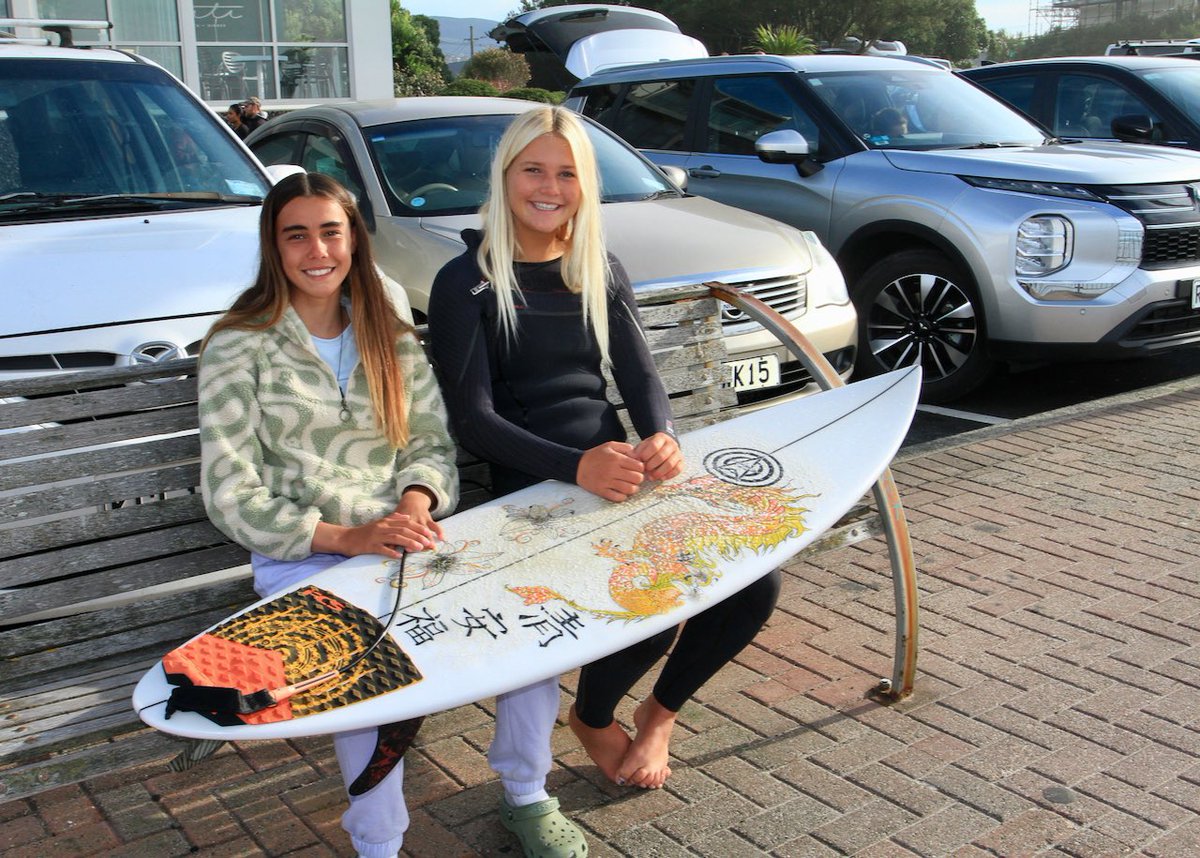 Surfing New Zealand tweet media