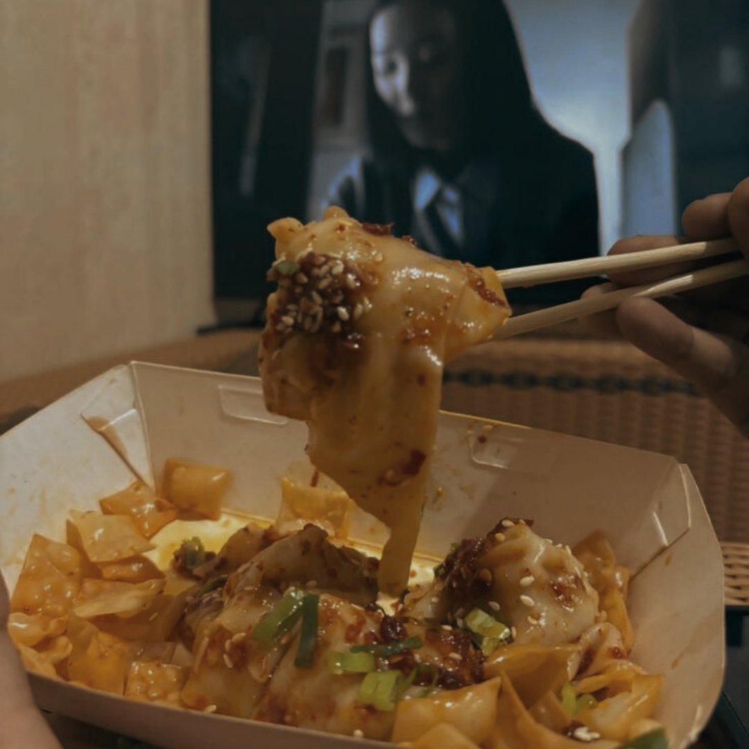 dailyofgem's tweet photo. @TamagoPost ⠀
⠀
GEMA SENJA, 09.
Anak sekolahan. Sukanya nonton sambil mukbang. 

Kamu? 
⠀
⠀ https://t.co/Fjb72IndKH