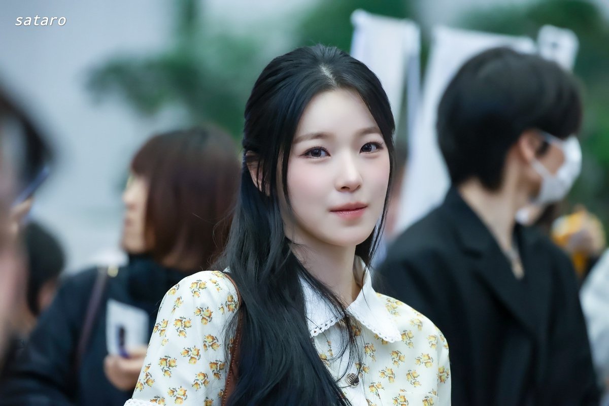 260404 GMP 出国
#프로미스나인 #fromis_9 
#백지헌