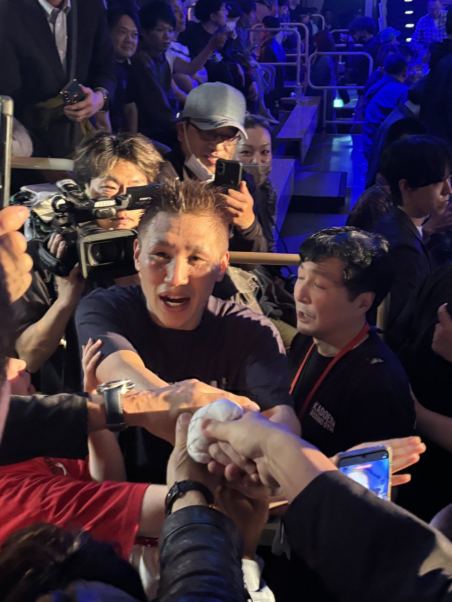 昨日の小國さん最高だった！
クリンチして歓声が起こるのは小國さんだけ！
試合前に小國コール起きるのもまた良き！！

#小國以載
#後楽園ホール