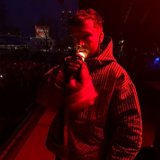 JENNA TOSS ALL THE RAZORS AWAYYY QUICK