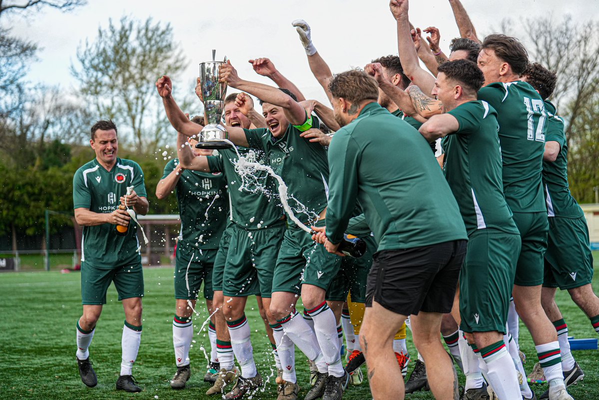 dylanevans.photos tweet media