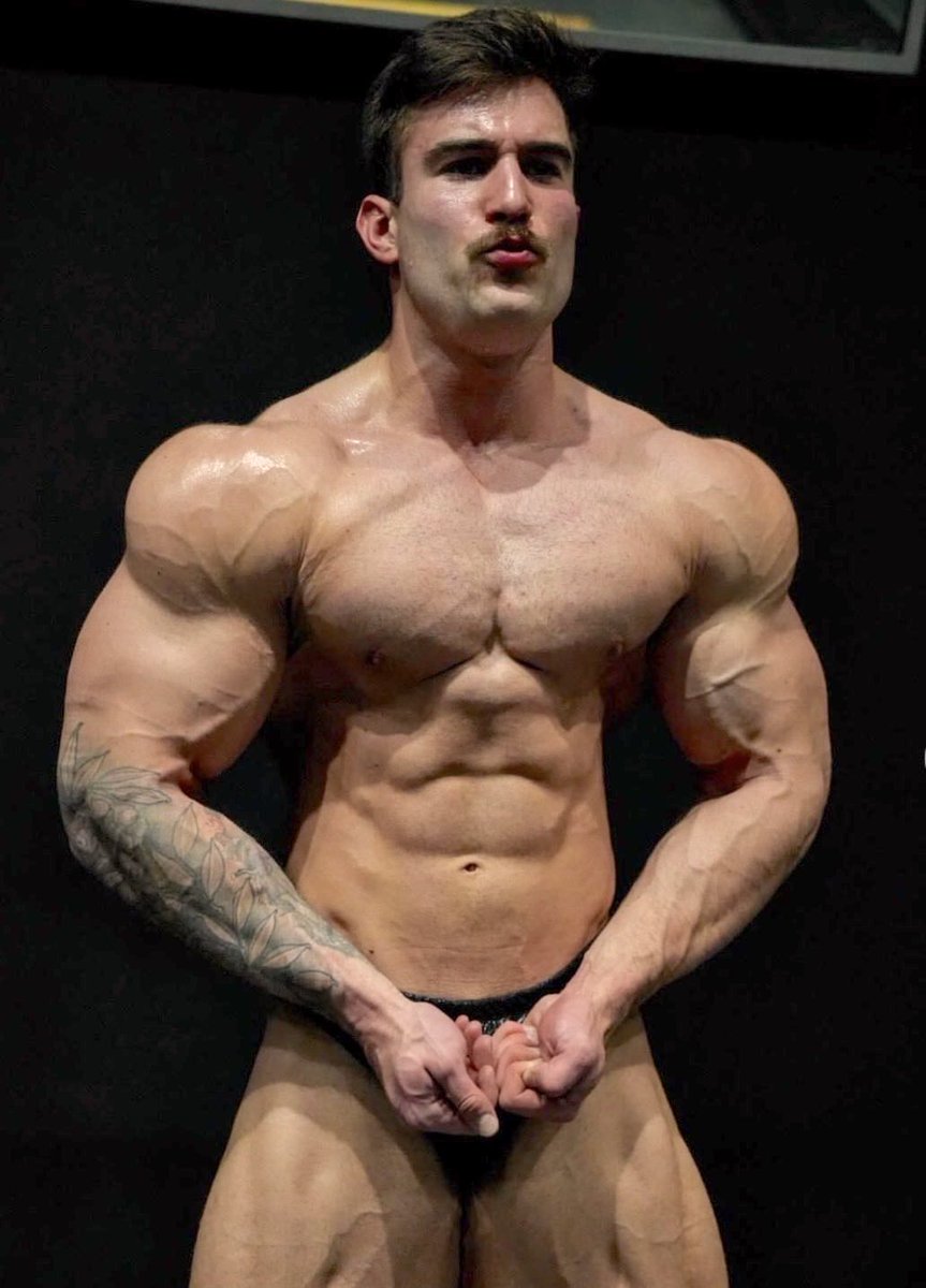 Muscle Worship tweet media
