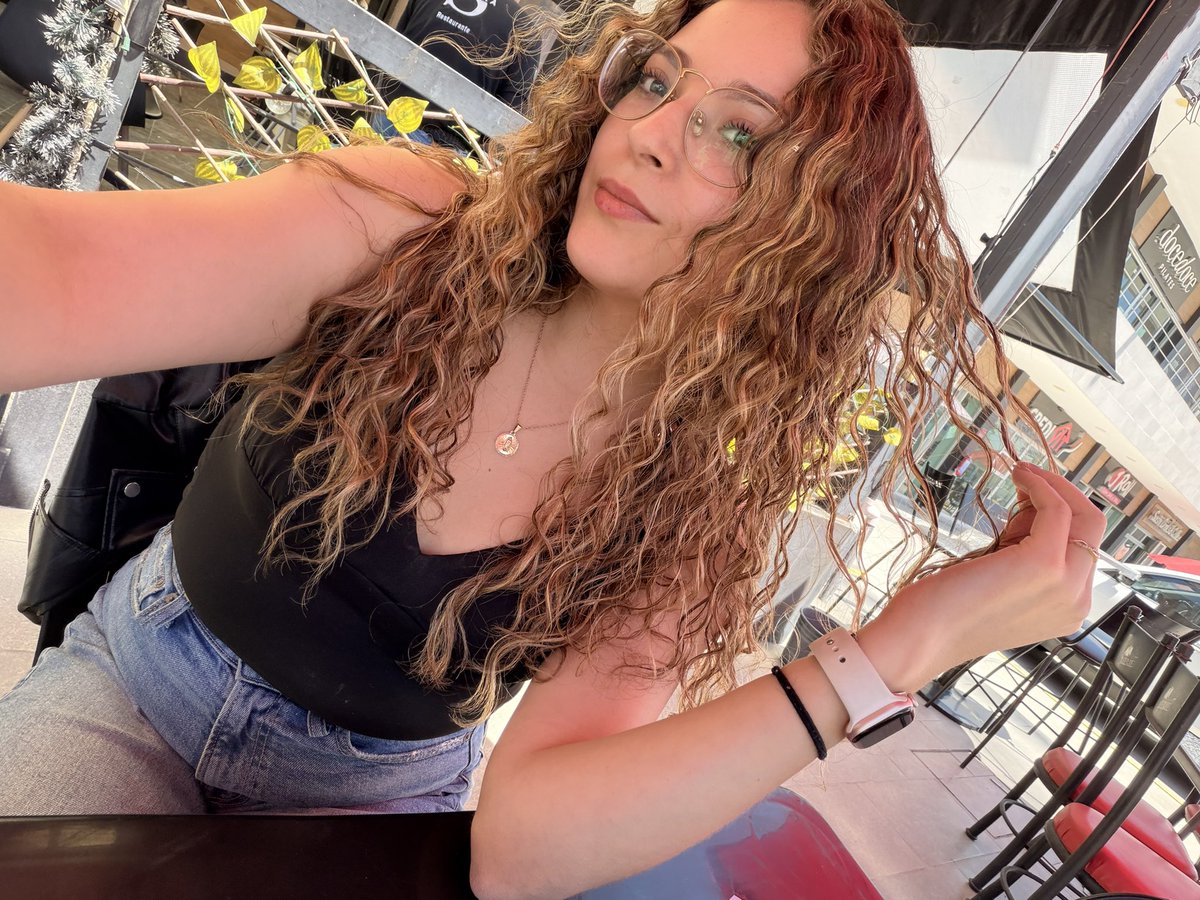 Jessi🌸 tweet media