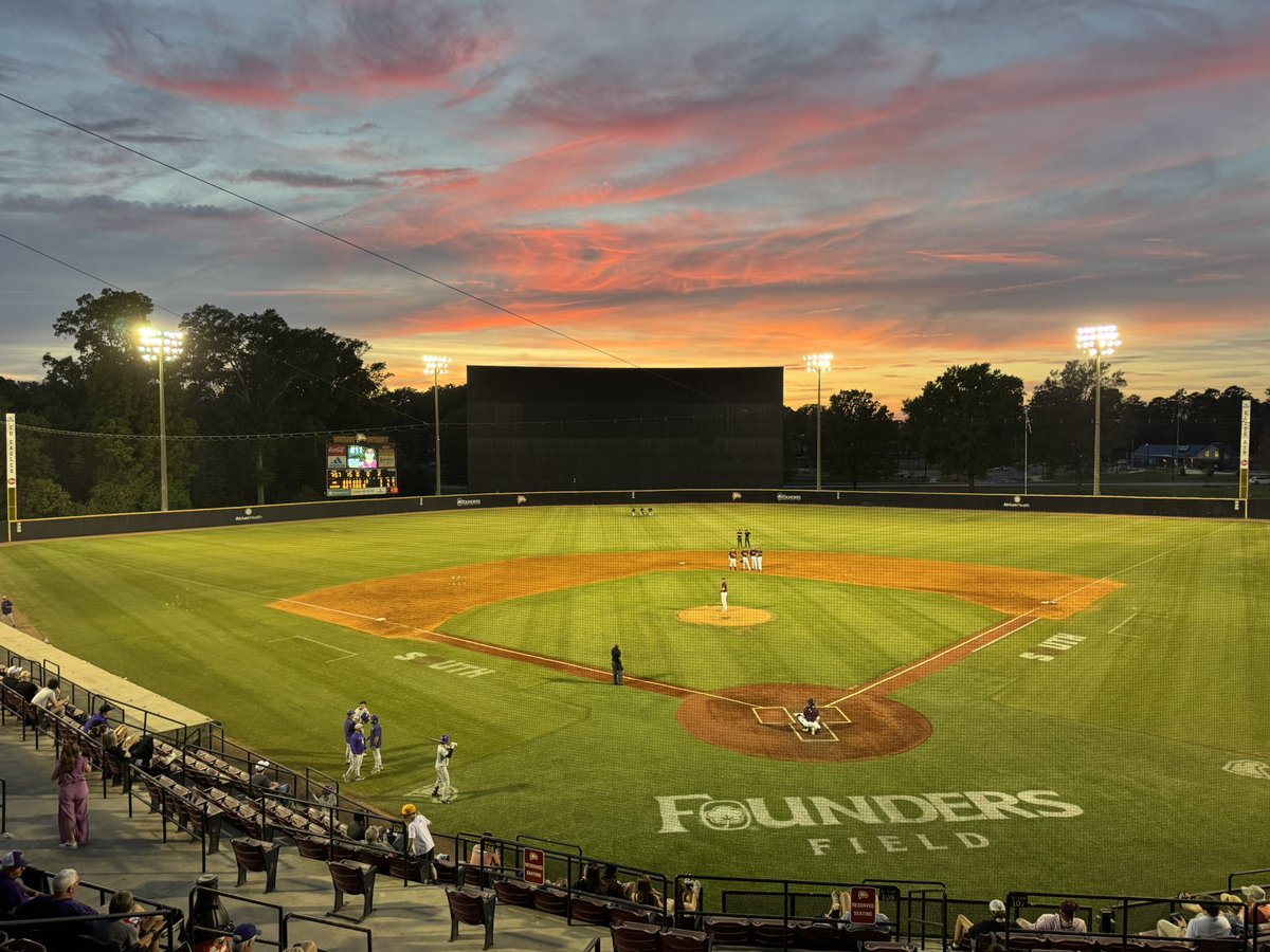 Collins Janus tweet media