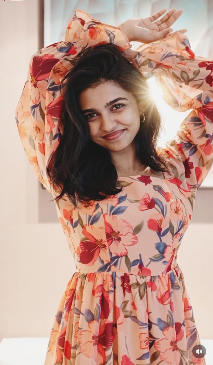 renu_offcl's tweet image. Morning vibe: The style and swag of Mamitha Baiju hitting differently today 🥵🔥