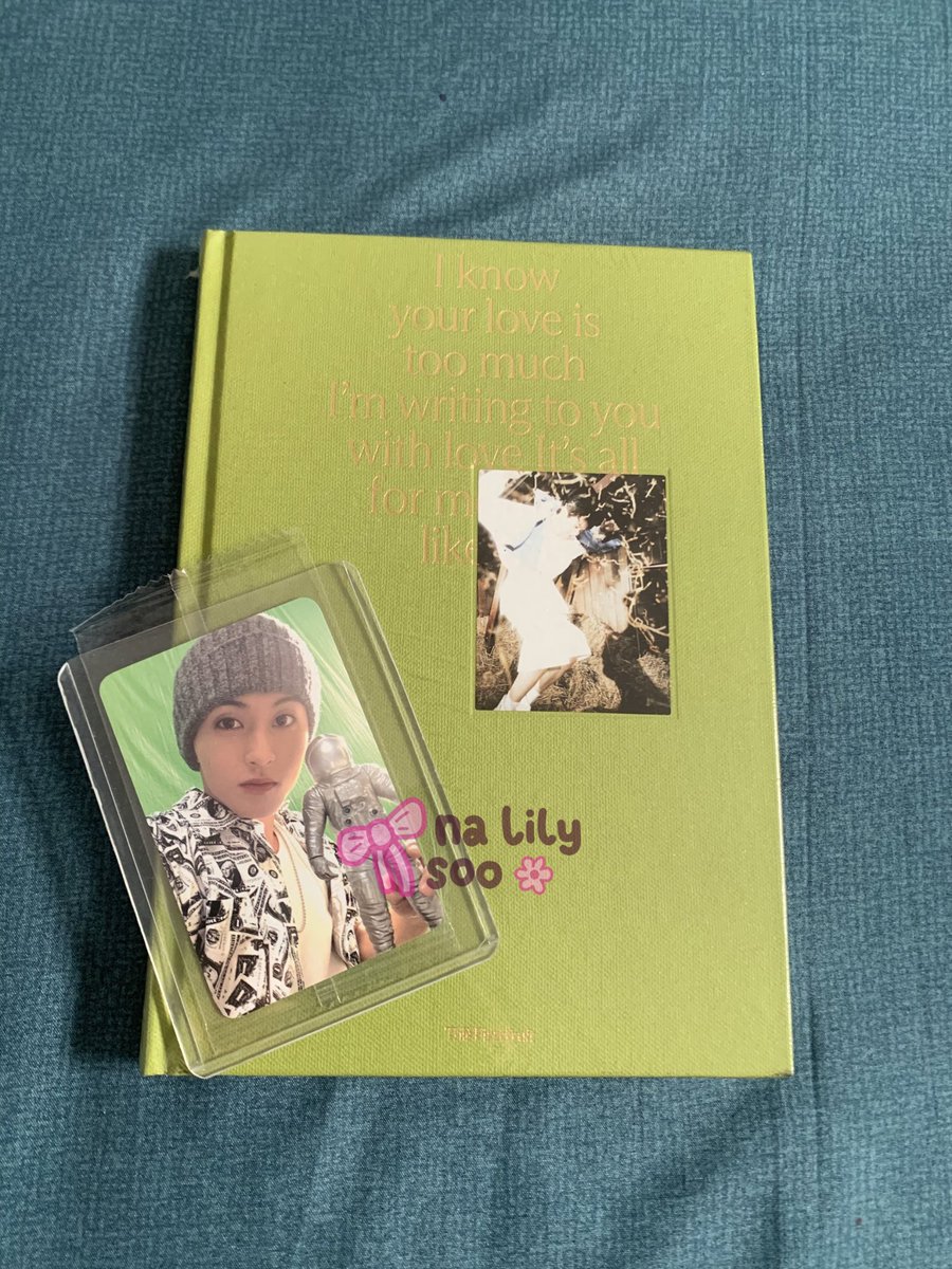 lily tweet media