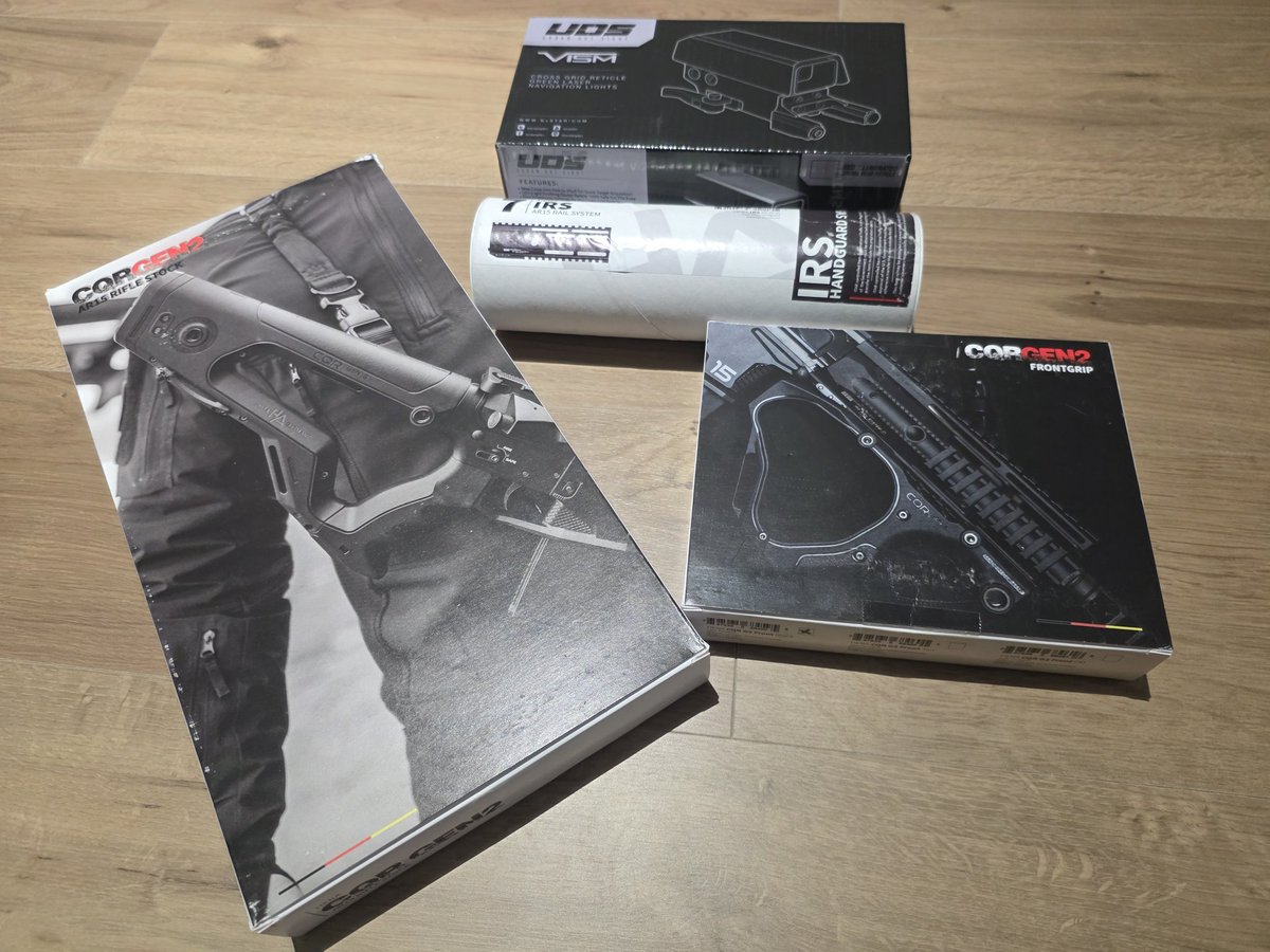 Dboy_digitalF's tweet photo. めっちゃ軍拡した

HERA ARMSとNcSTAR https://t.co/UQhDMSPcGR