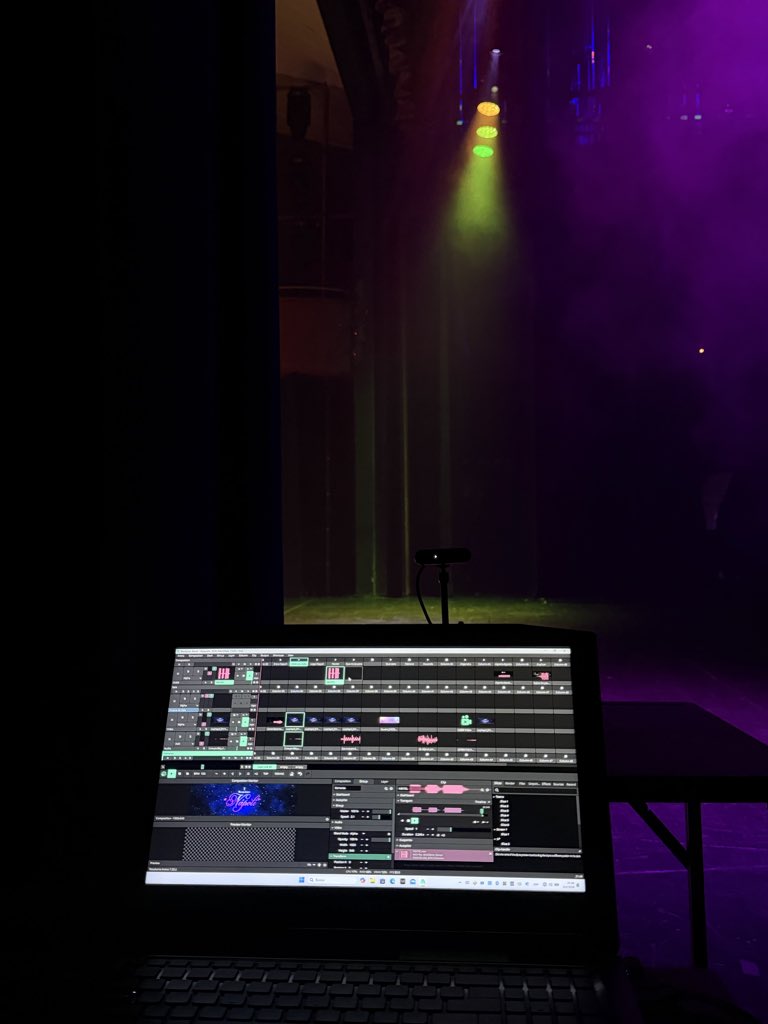 loloarmdz's tweet image. also this

#resolume