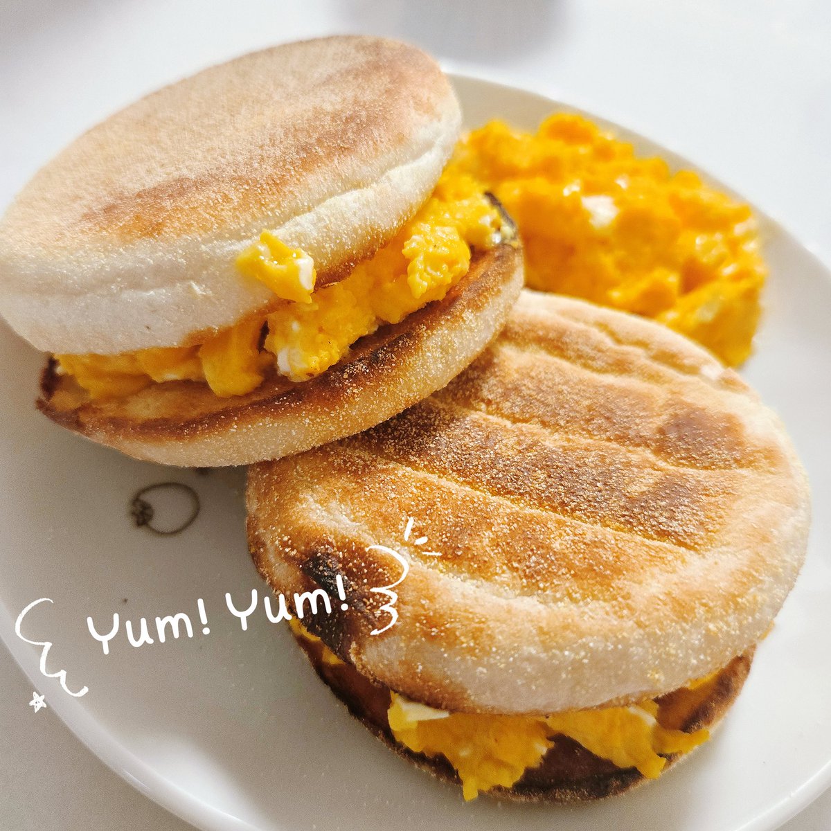 Mone🦖 tweet media