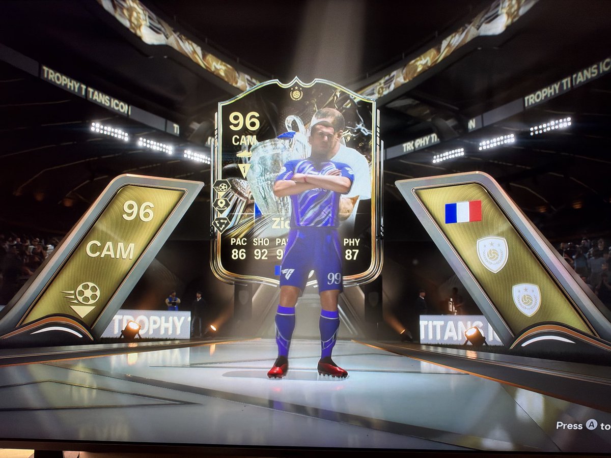 ChristianEvan5's tweet photo. @NepentheZ From the guarantee pack. Second one was Veron. https://t.co/2SEa8o9T2p