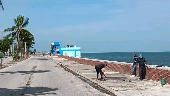 Continúan las acciones para restablecer el Malecón de #Manzanillo 🇨🇺
#ProvinciaGranma #CubaVencerá