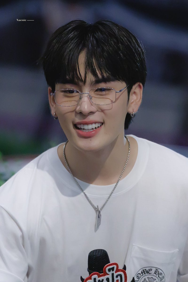 Focus on SANTA Myanmar 🇲🇲 tweet media