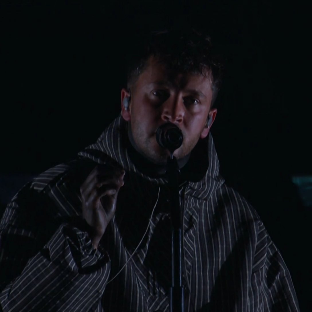 rø’ψ |-/ tweet media