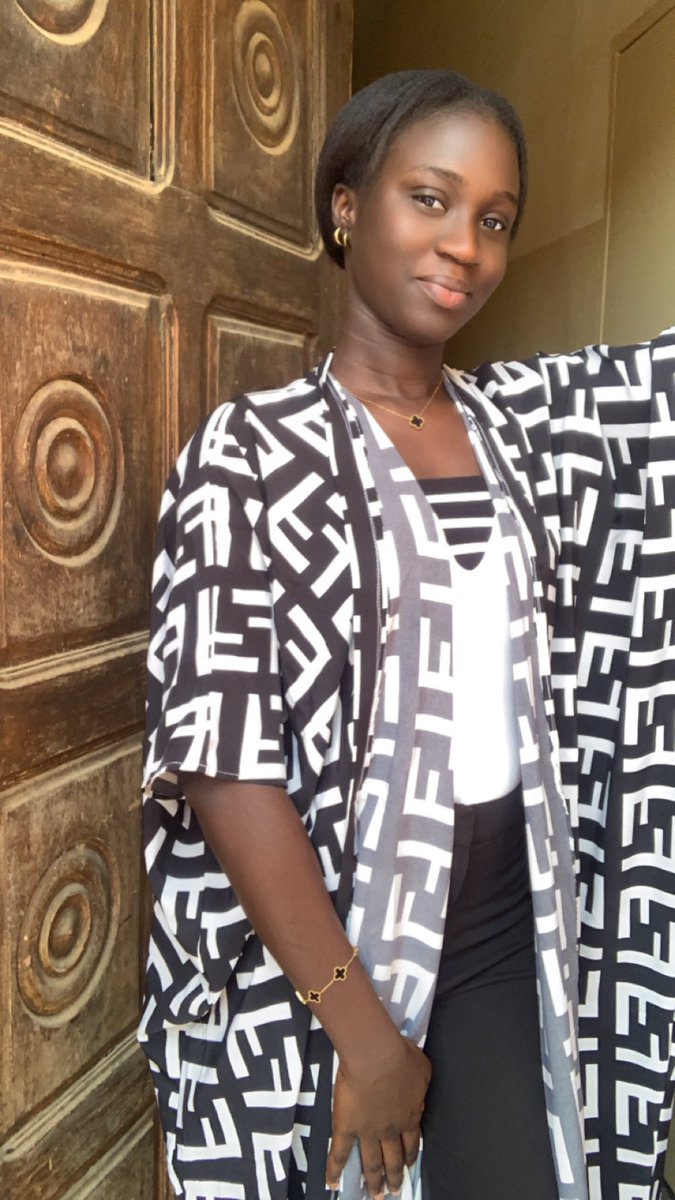 Cousine d’Elon Musk⭐️⭐️ tweet media