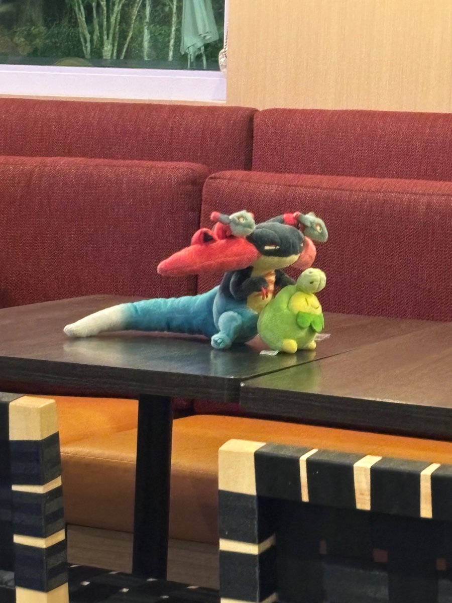 Hypnotik tweet media